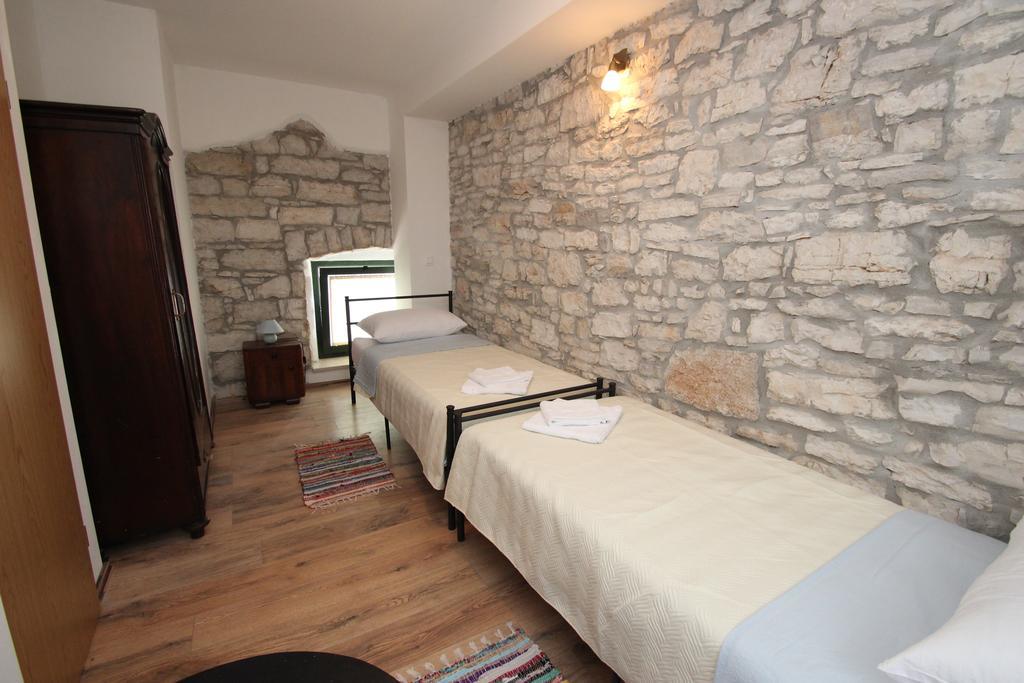 Holiday Home Vinkovic Пореч Екстериор снимка