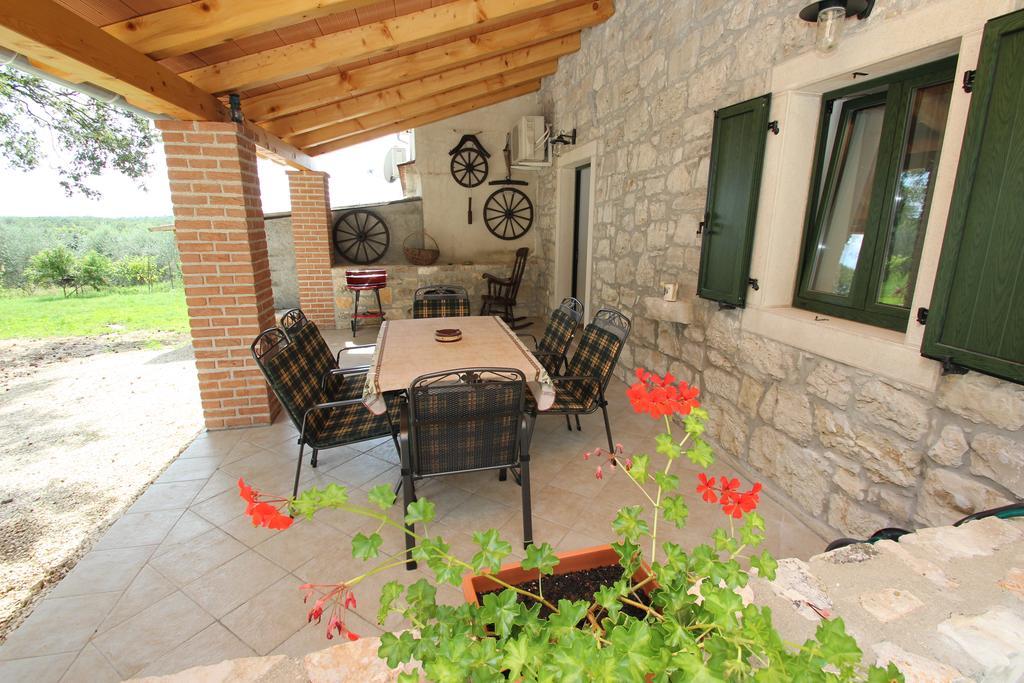 Holiday Home Vinkovic Пореч Екстериор снимка