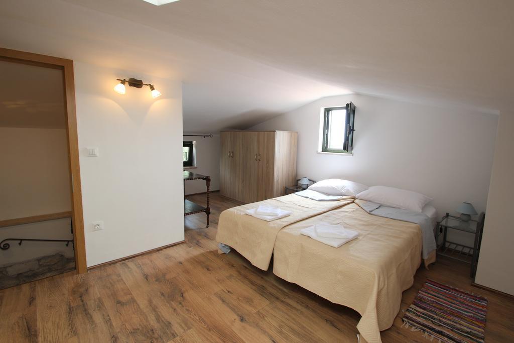 Holiday Home Vinkovic Пореч Екстериор снимка